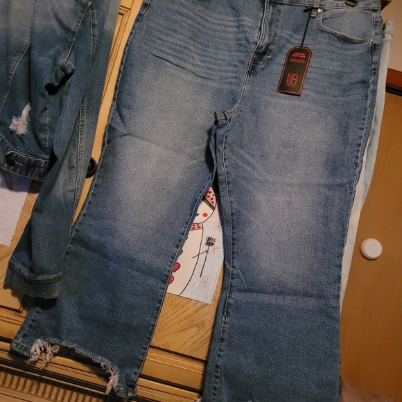 Jeans - Picture 2 of 2